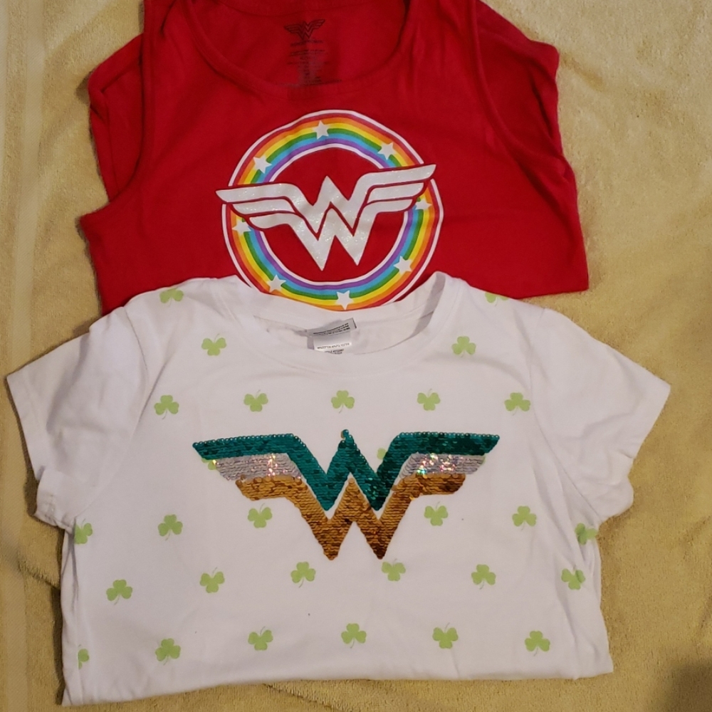 2 Wonder Woman tops